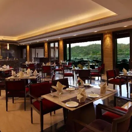Hotel Hunkar Palace & 4*